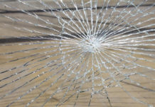 How-to-remove-broken-glass